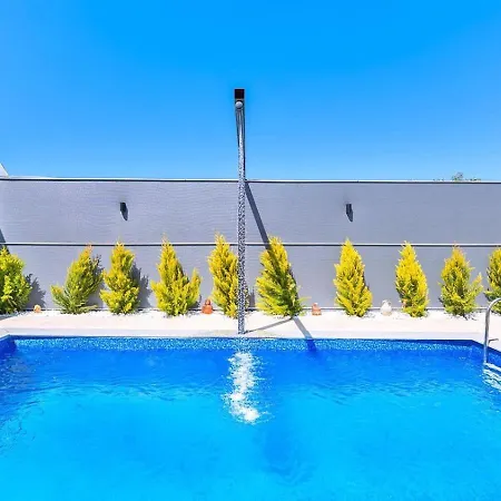 Vila 2 Bedroom Secluded With Private Pool Hot Tub