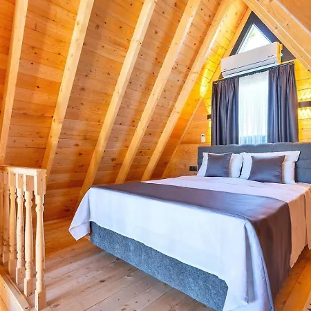 2 Bedroom Secluded With Private Pool Hot Tub * フェティエ
