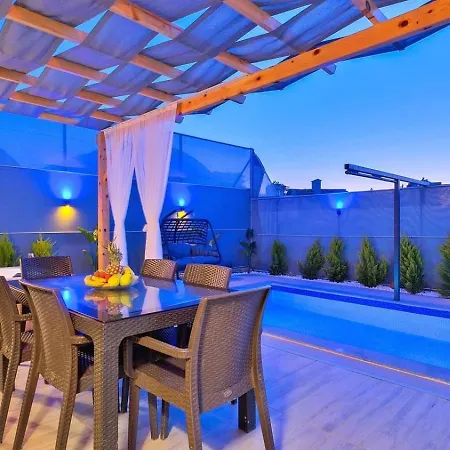 ヴィラ 2 Bedroom Secluded With Private Pool Hot Tub *