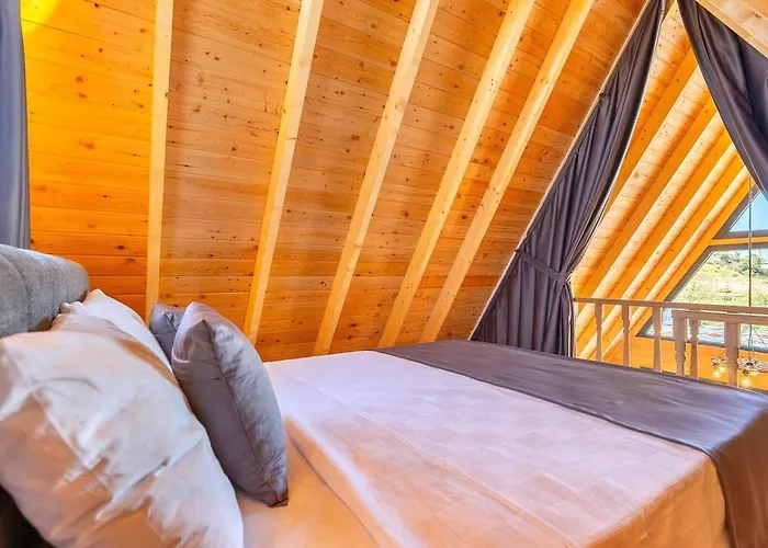 2 Bedroom Secluded With Private Pool Hot Tub Fethiye