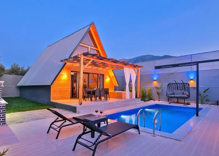 2 Bedroom Secluded With Private Pool Hot Tub Vila *
