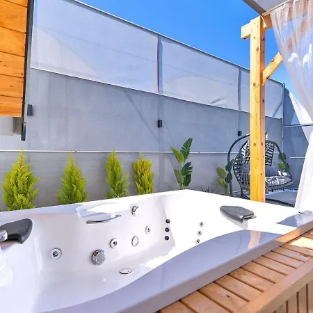 Vila 2 Bedroom Secluded With Private Pool Hot Tub