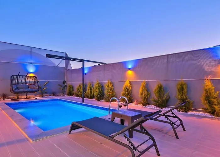 2 Bedroom Secluded With Private Pool Hot Tub Vila