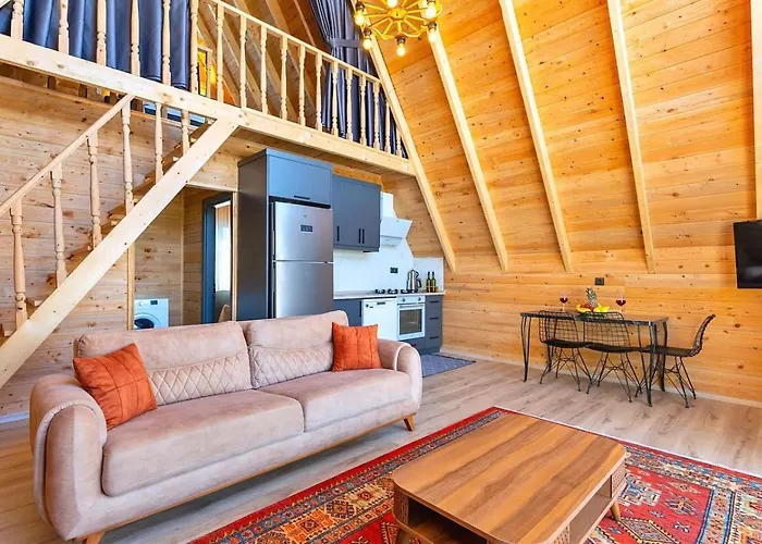 2 Bedroom Secluded With Private Pool Hot Tub *