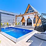 2 Bedroom Secluded With Private Pool Hot Tub * Fethiye